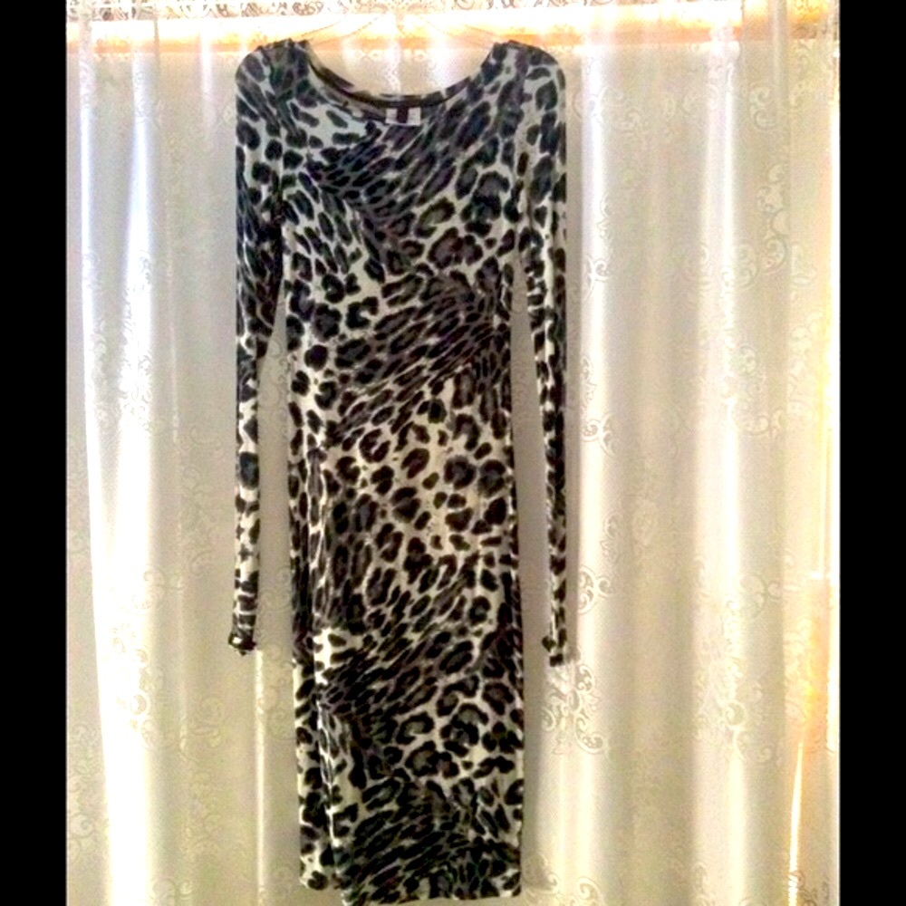 BCBG Maxazria Sexy leopard dress  XS